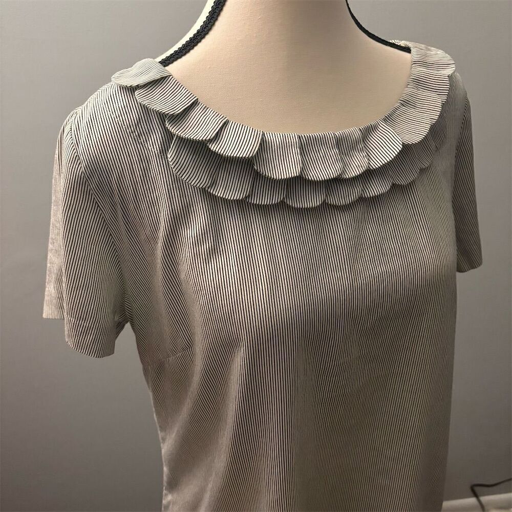 Jaclyn Smith Women's Striped Scalloped Top Gray Short Sleeve Blouse Size M